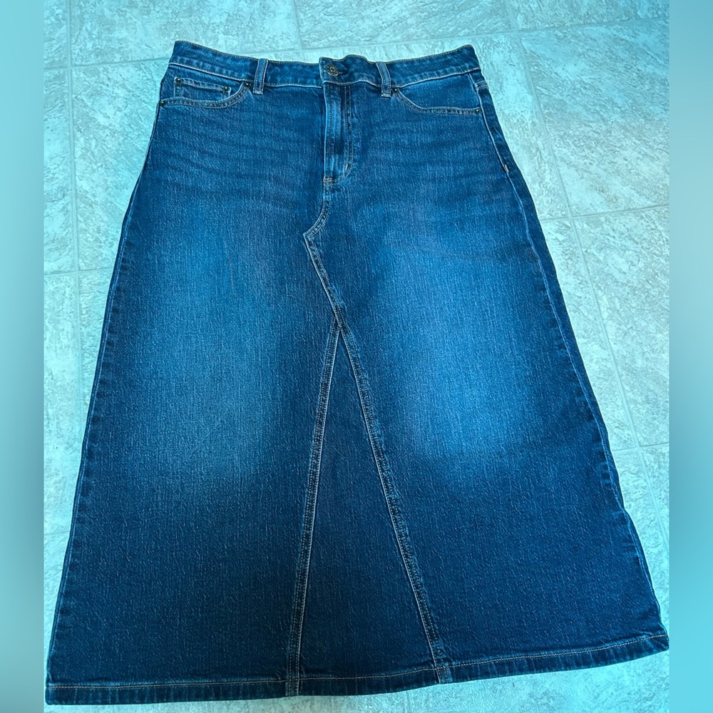 NWOT Reitmans Dark Blue Denim Skirt